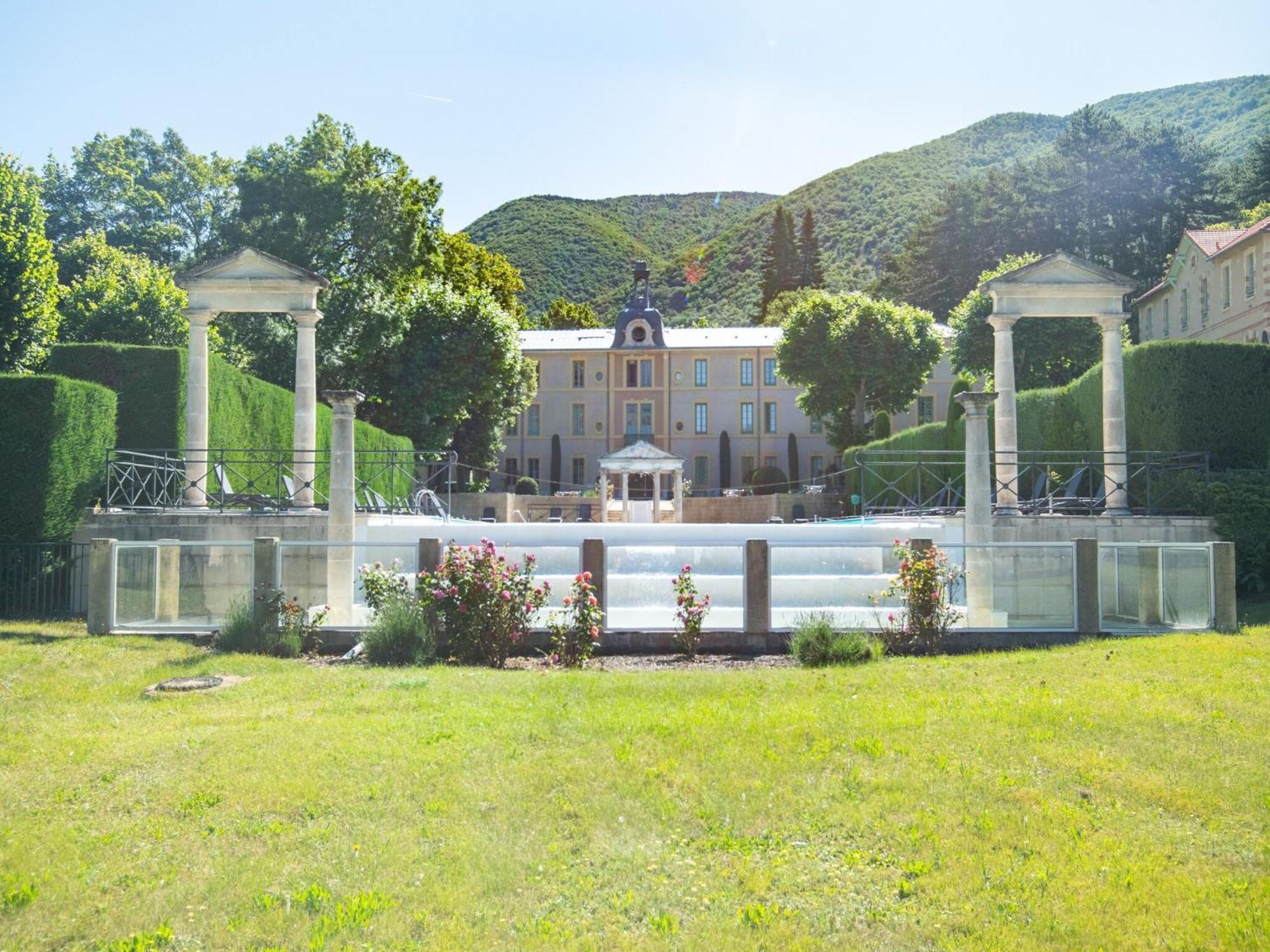 Cozy Apartment With Swimming Pool Terrace Garden Parking Montbrun-les-Bains Luaran gambar