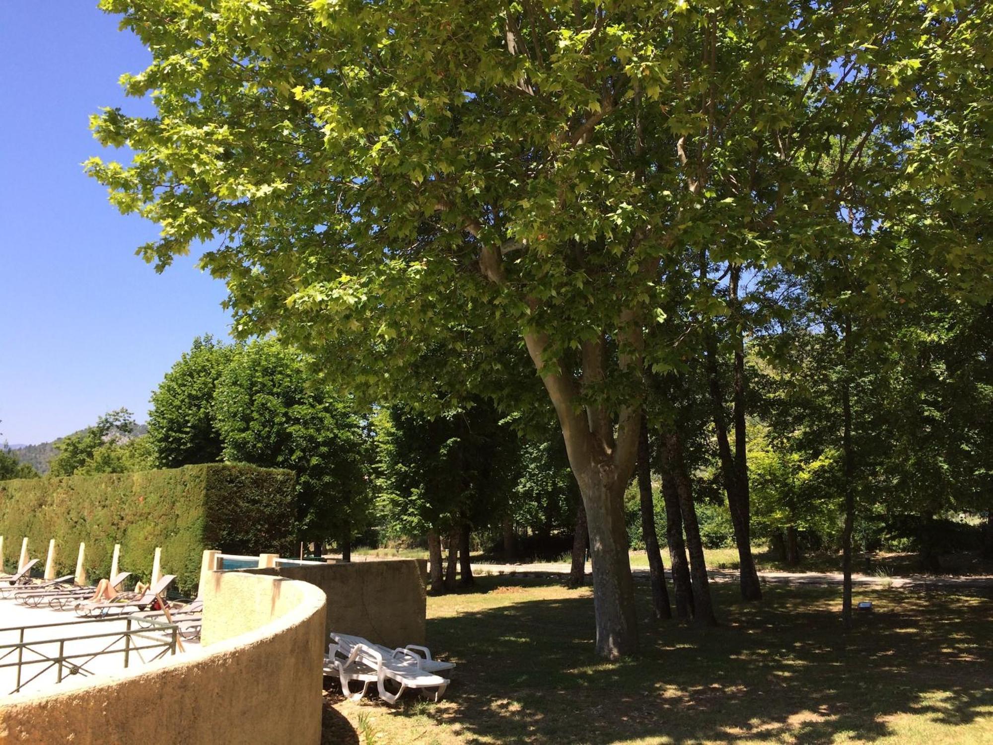 Cozy Apartment With Swimming Pool Terrace Garden Parking Montbrun-les-Bains Luaran gambar