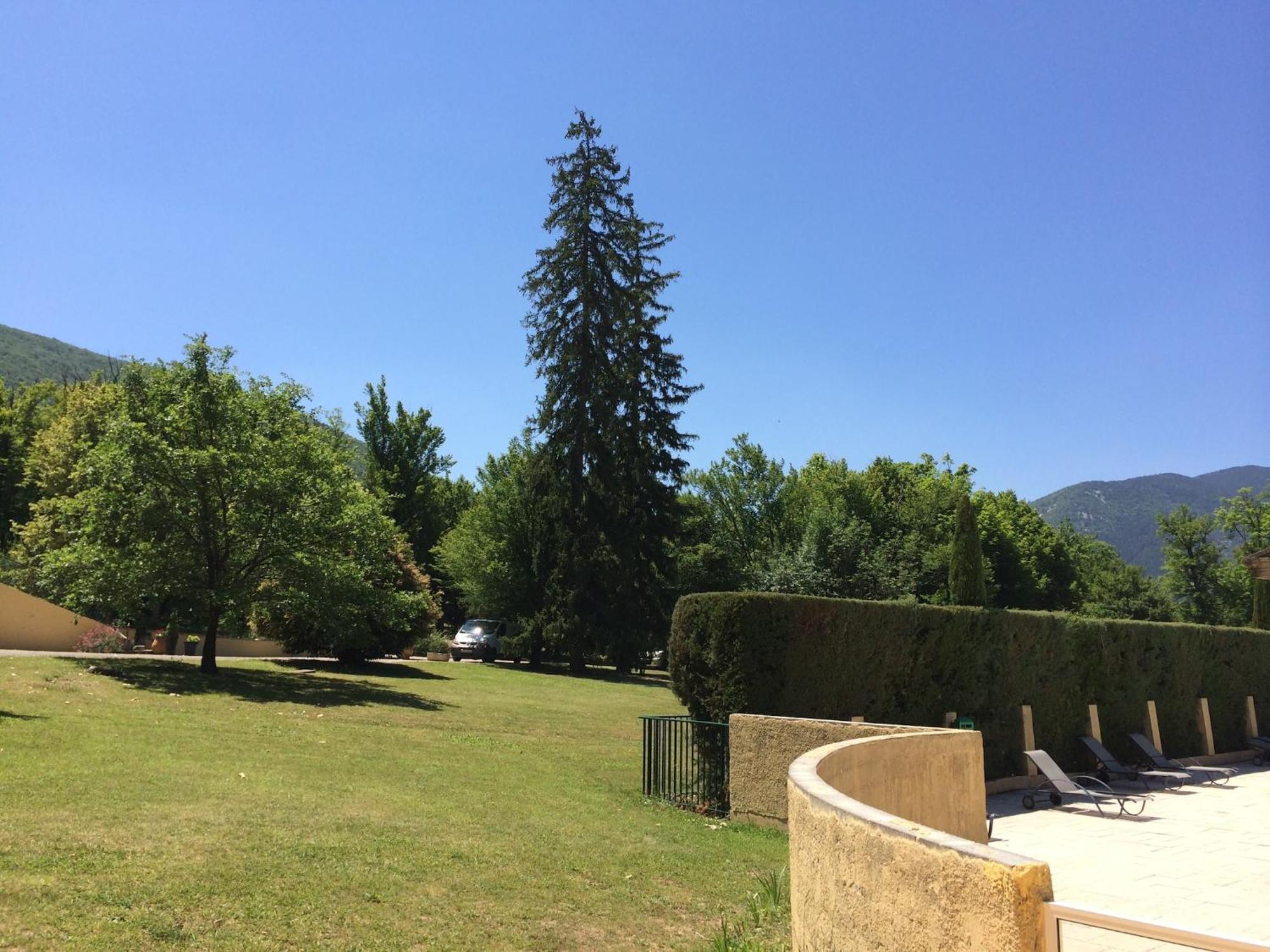 Cozy Apartment With Swimming Pool Terrace Garden Parking Montbrun-les-Bains Luaran gambar