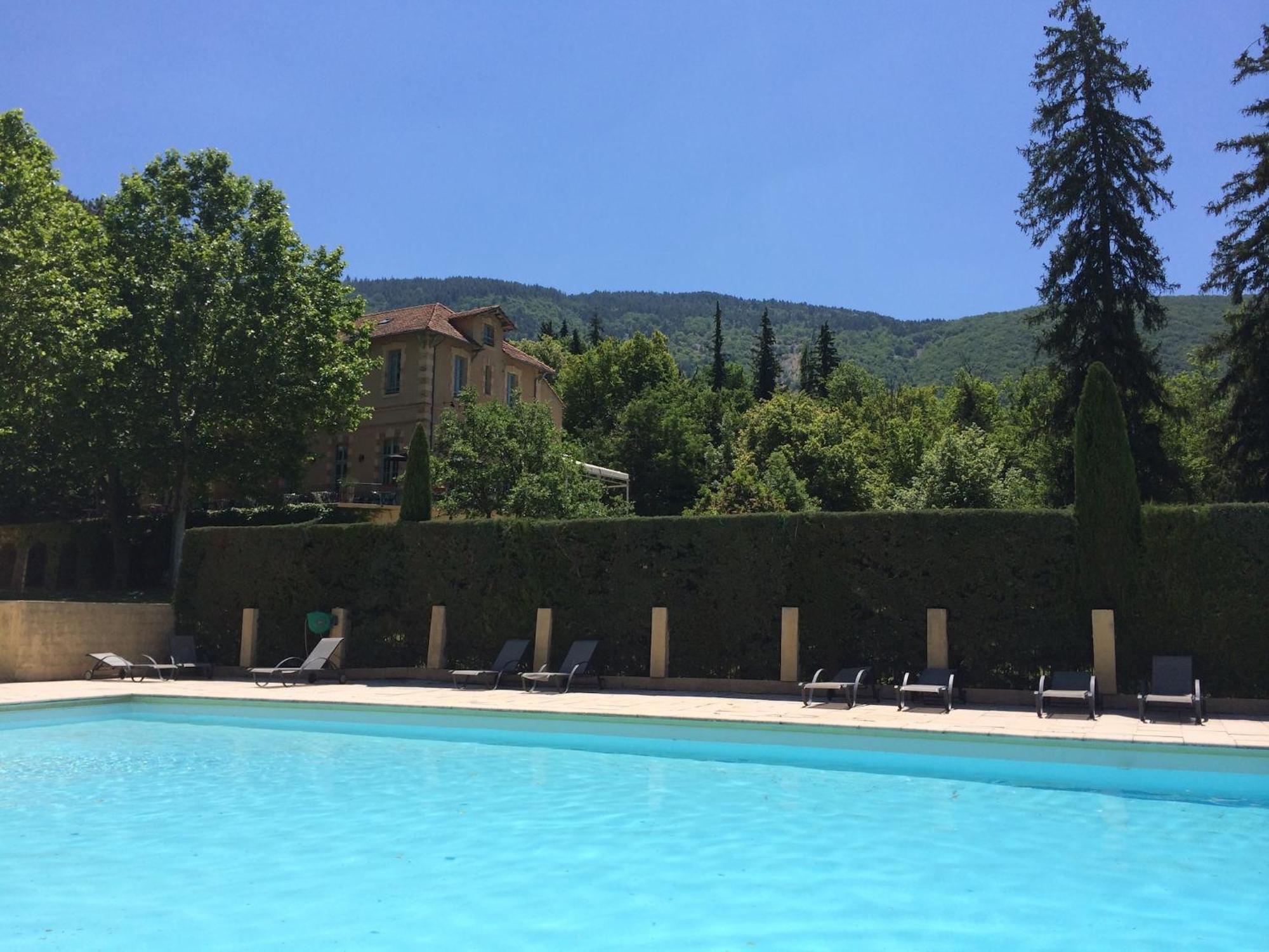 Cozy Apartment With Swimming Pool Terrace Garden Parking Montbrun-les-Bains Luaran gambar