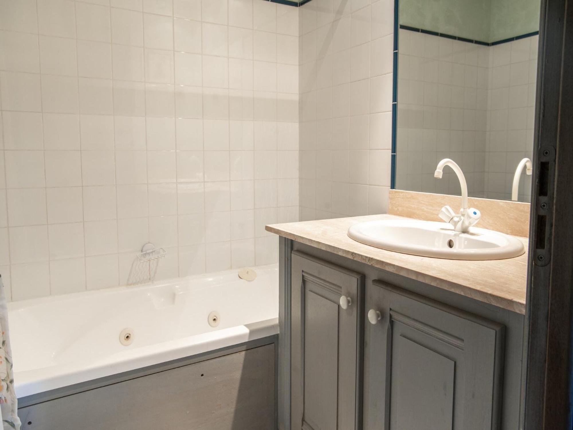 Cozy Apartment With Swimming Pool Terrace Garden Parking Montbrun-les-Bains Luaran gambar